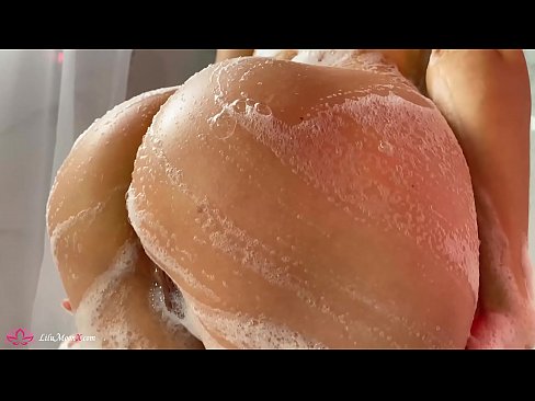 ❤️ Brunette شاور میں شدید orgasm کے لئے وائبریٹر کے ساتھ بلی میں مشت زنی کرتی ہے۔ ❤❌ سیکس ️❤